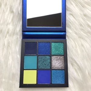 Huda Beauty Sapphire Obsessions Eyeshadow Palette